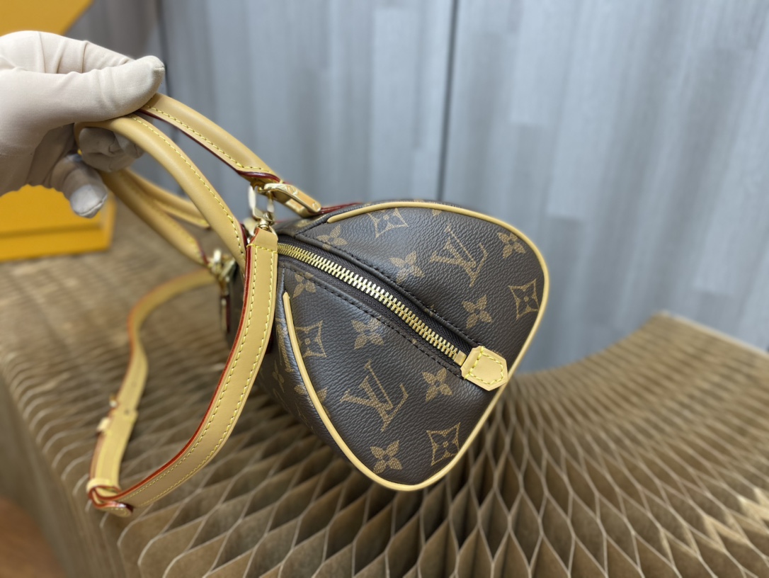 Handbag Louis Vuitton M50202 size 23    13    14 cm - vstockx