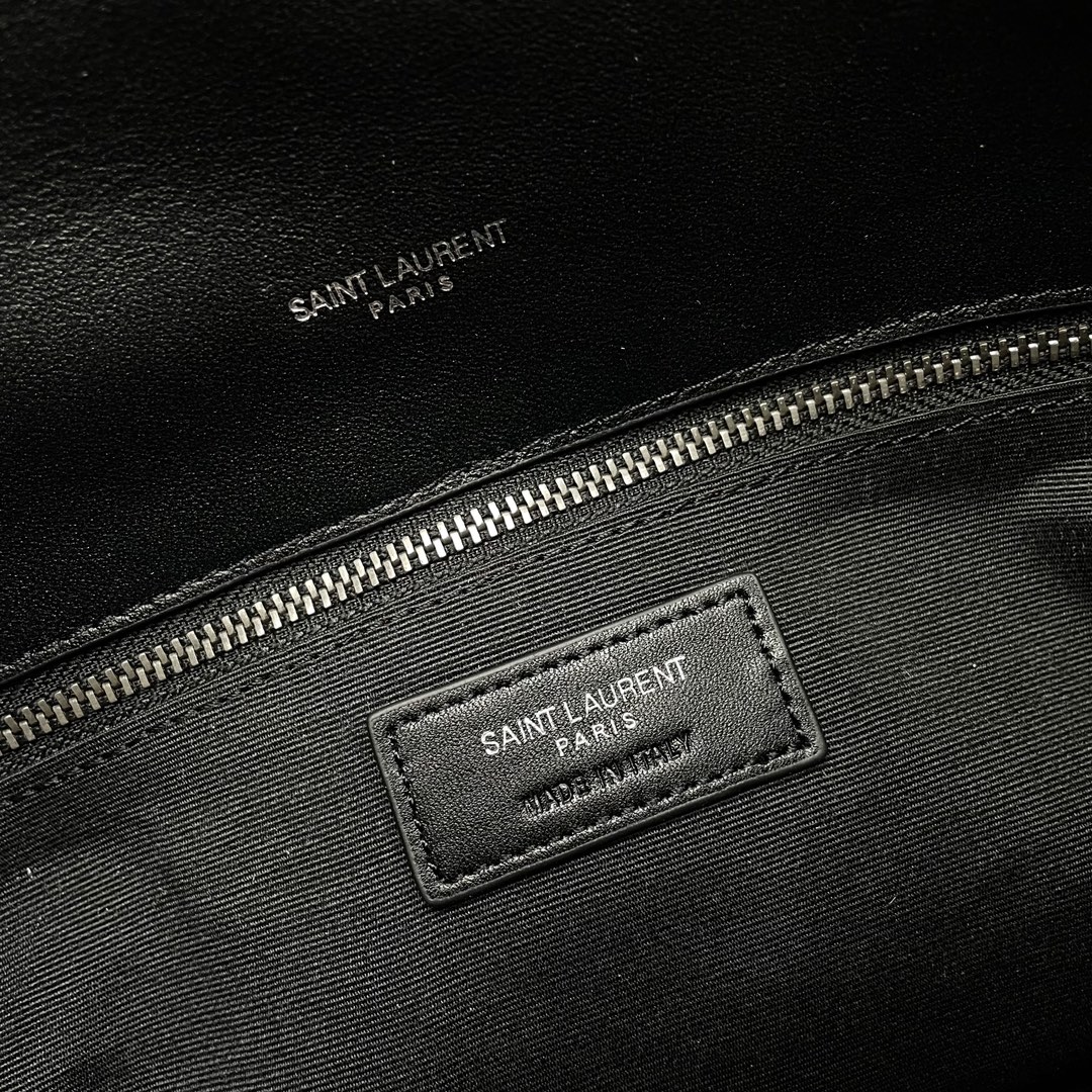 Handbags SAINT LAURENT 577476 size 29x17x11 cm - vstockx