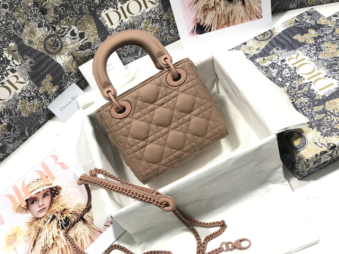 Handbag Dior M0505 size 17 x 15 x 7 cm - vstockx