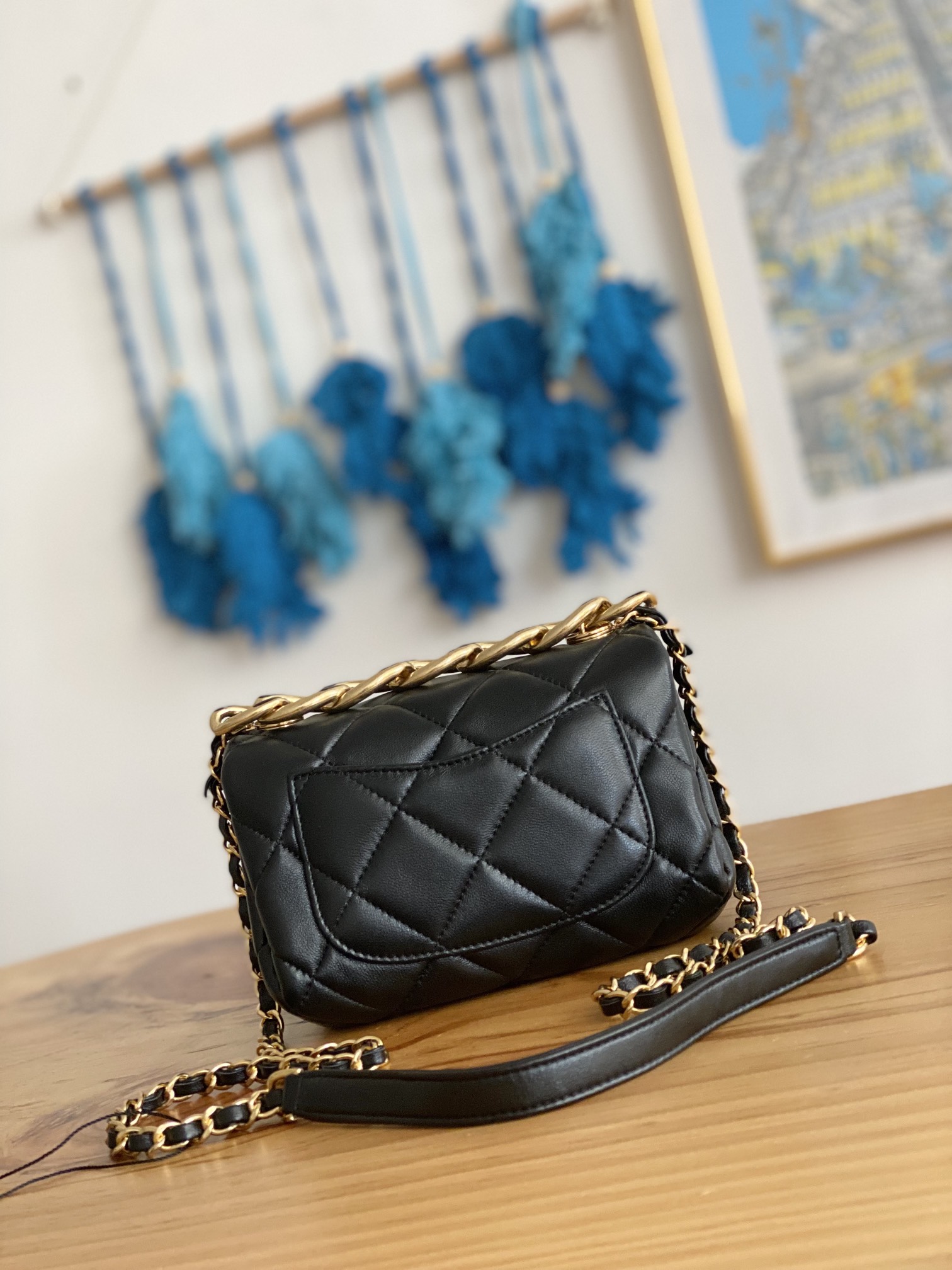 Handbag Chanel 3365 size 17X11.5X8.5 Cm - vstockx