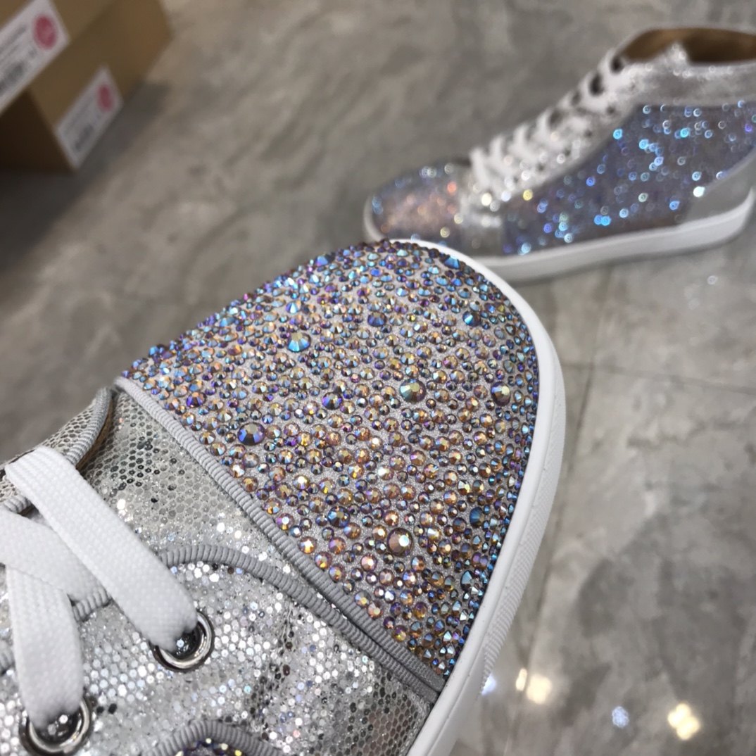 Christian Louboutin Louis Junior Spikes Orlato Flat Sneakers 19 - vstockx