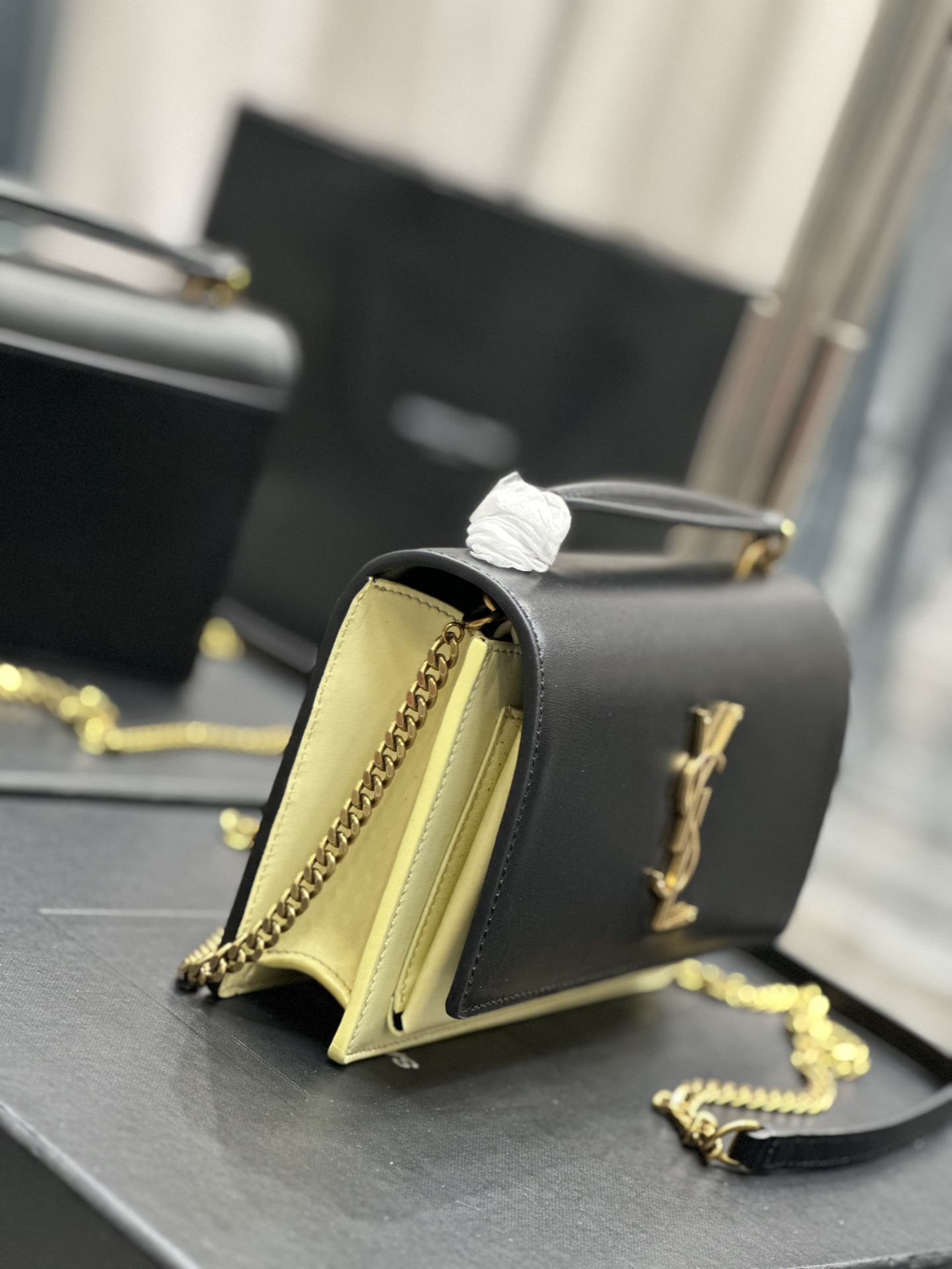 Handbags SAINT LAURENT 533026 size 19x14x5.5 cm - vstockx