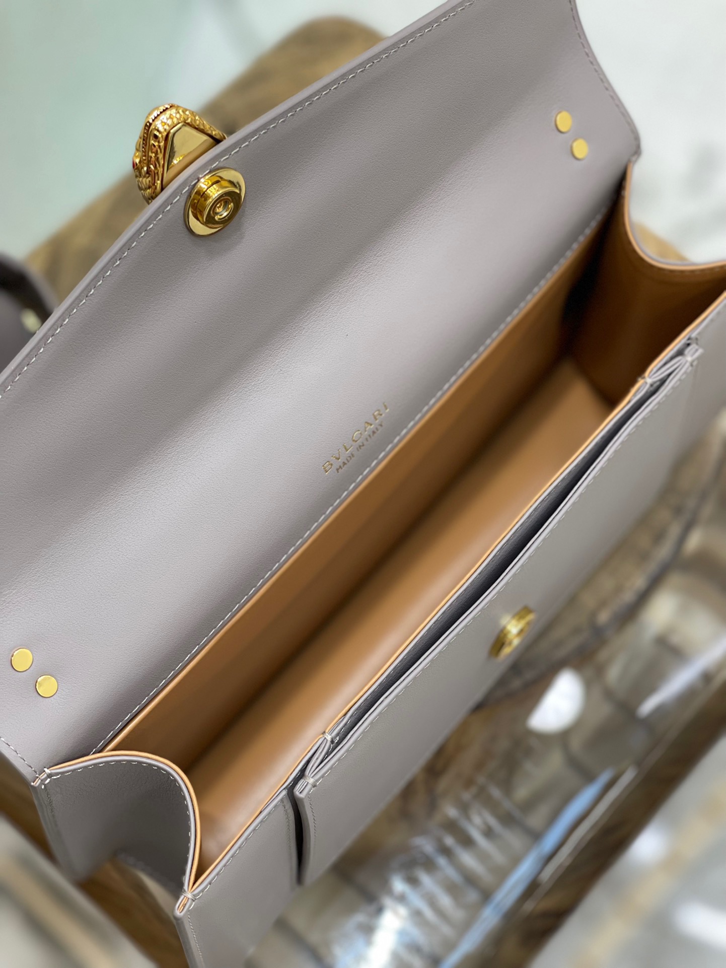 Handbags Bvlgari 292033 size:28*17*6 cm - vstockx