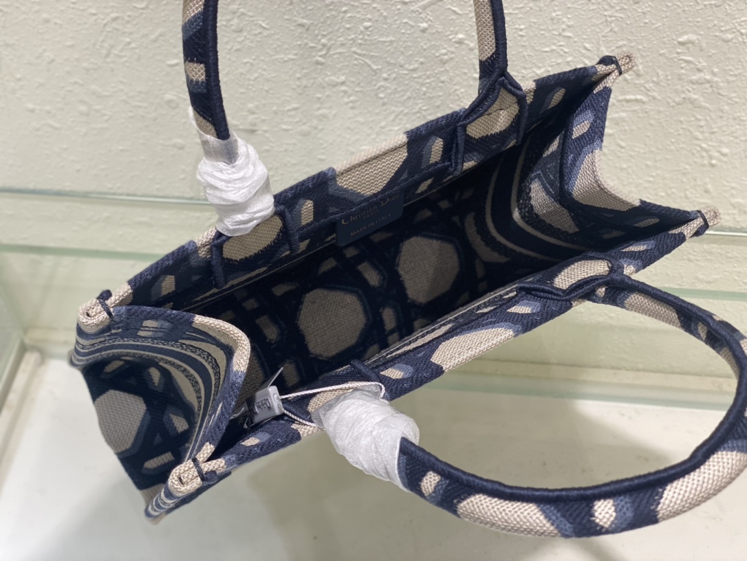 Handbags Dior 8002 size:26*8*22 cm - vstockx