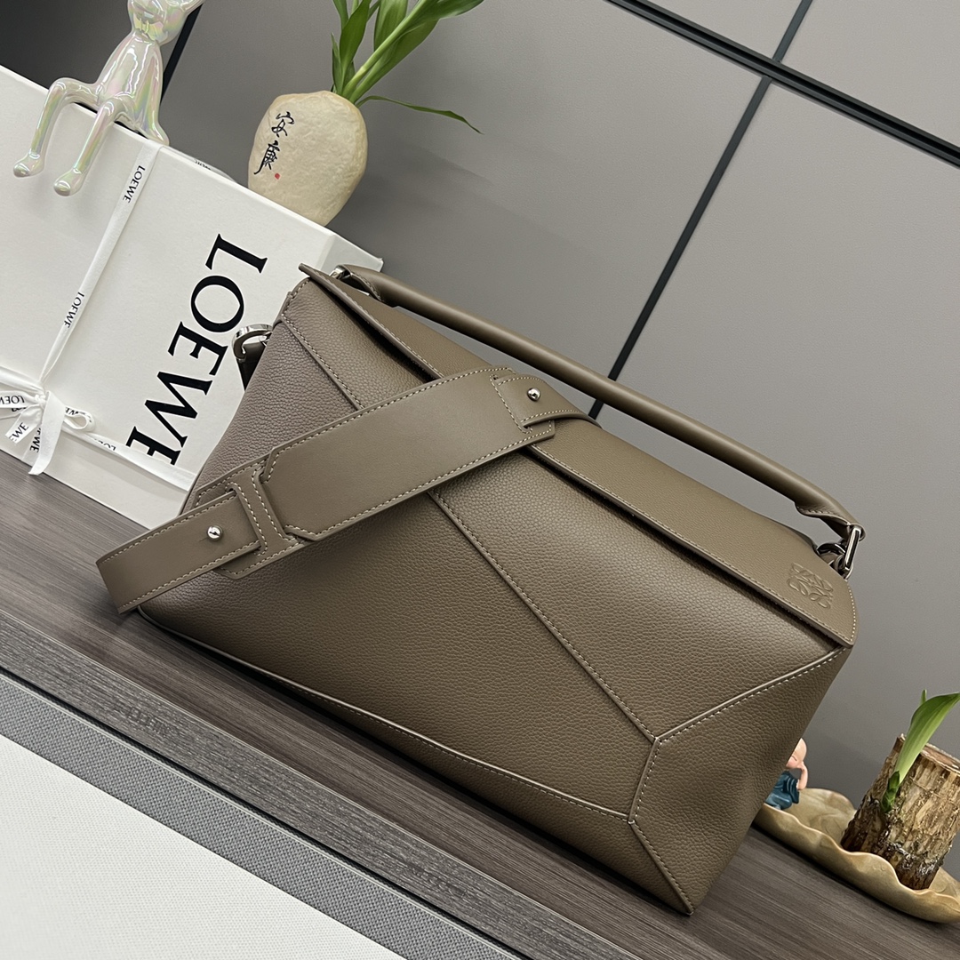 Handbags LOEWE 10188 size:36.5*19*23 cm - vstockx