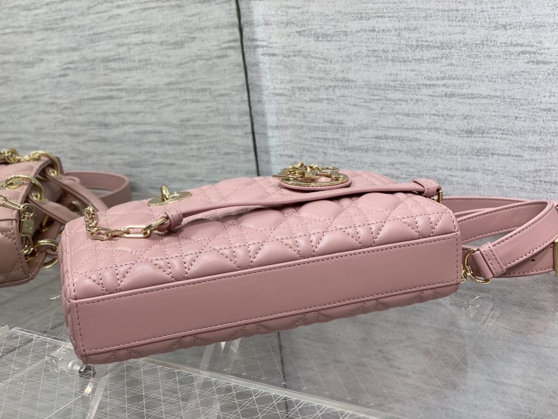 Handbag Dior size 26*6*14 cm - vstockx