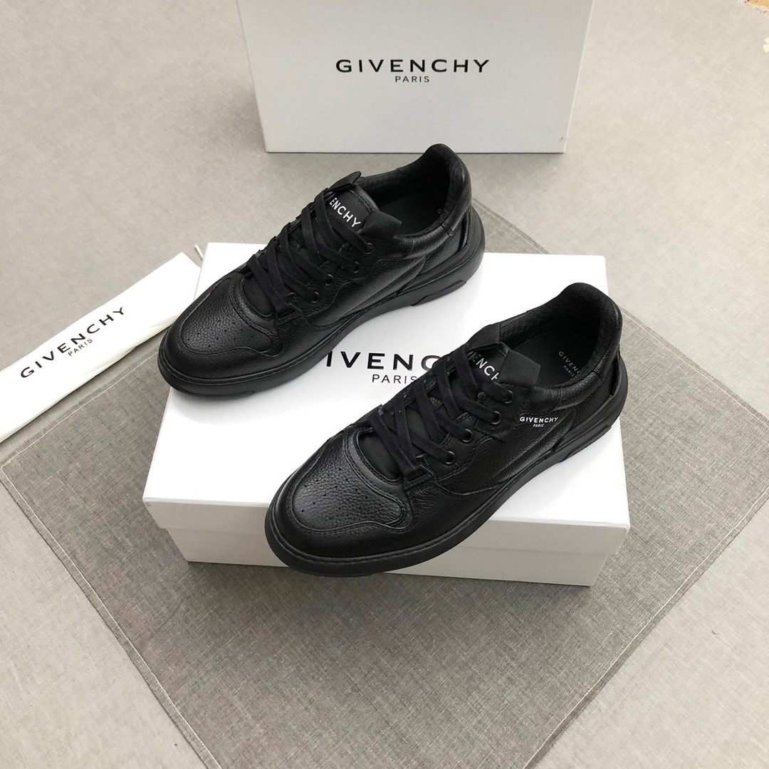 Givenchy Wing Sneakers 5 - vstockx
