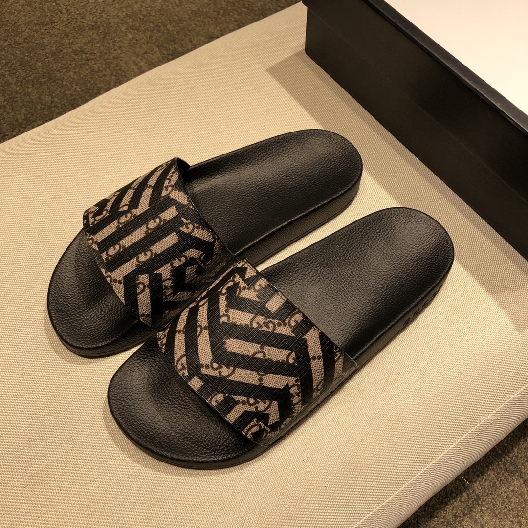 Gucci Slippers 39 - vstockx