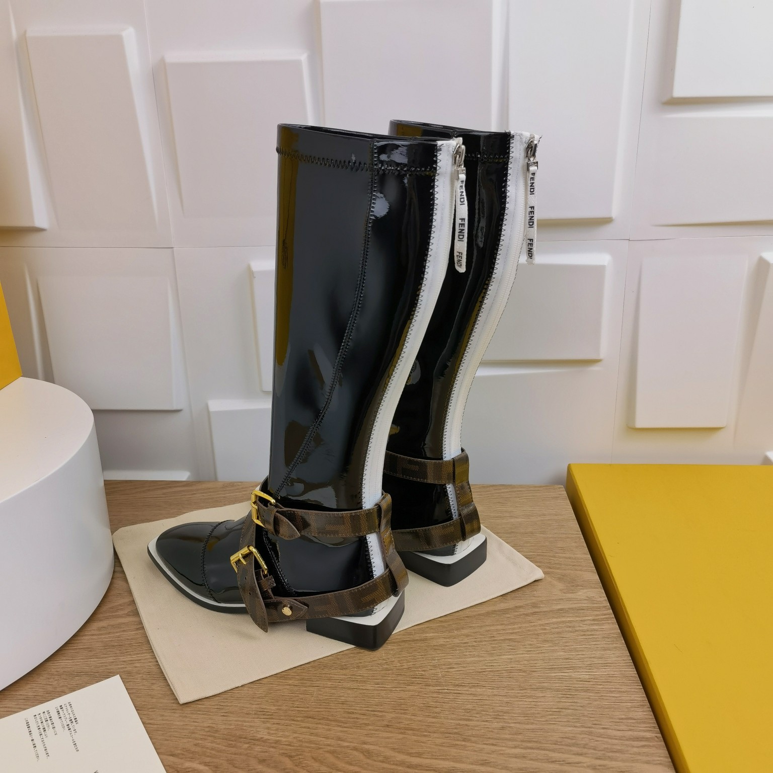 Fendi Boots 4 - vstockx