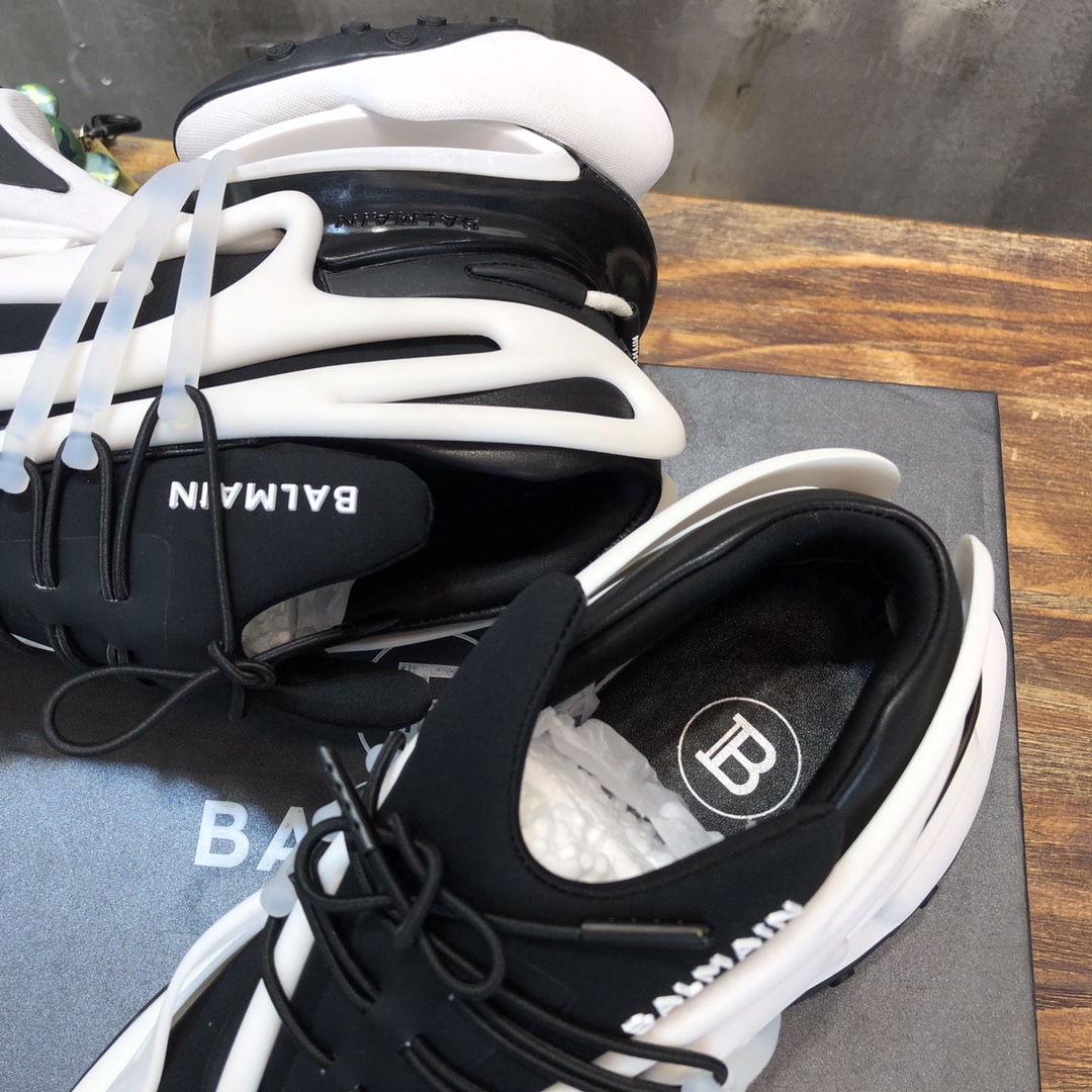 Balmain Unicorn Low-Top Black White - vstockx