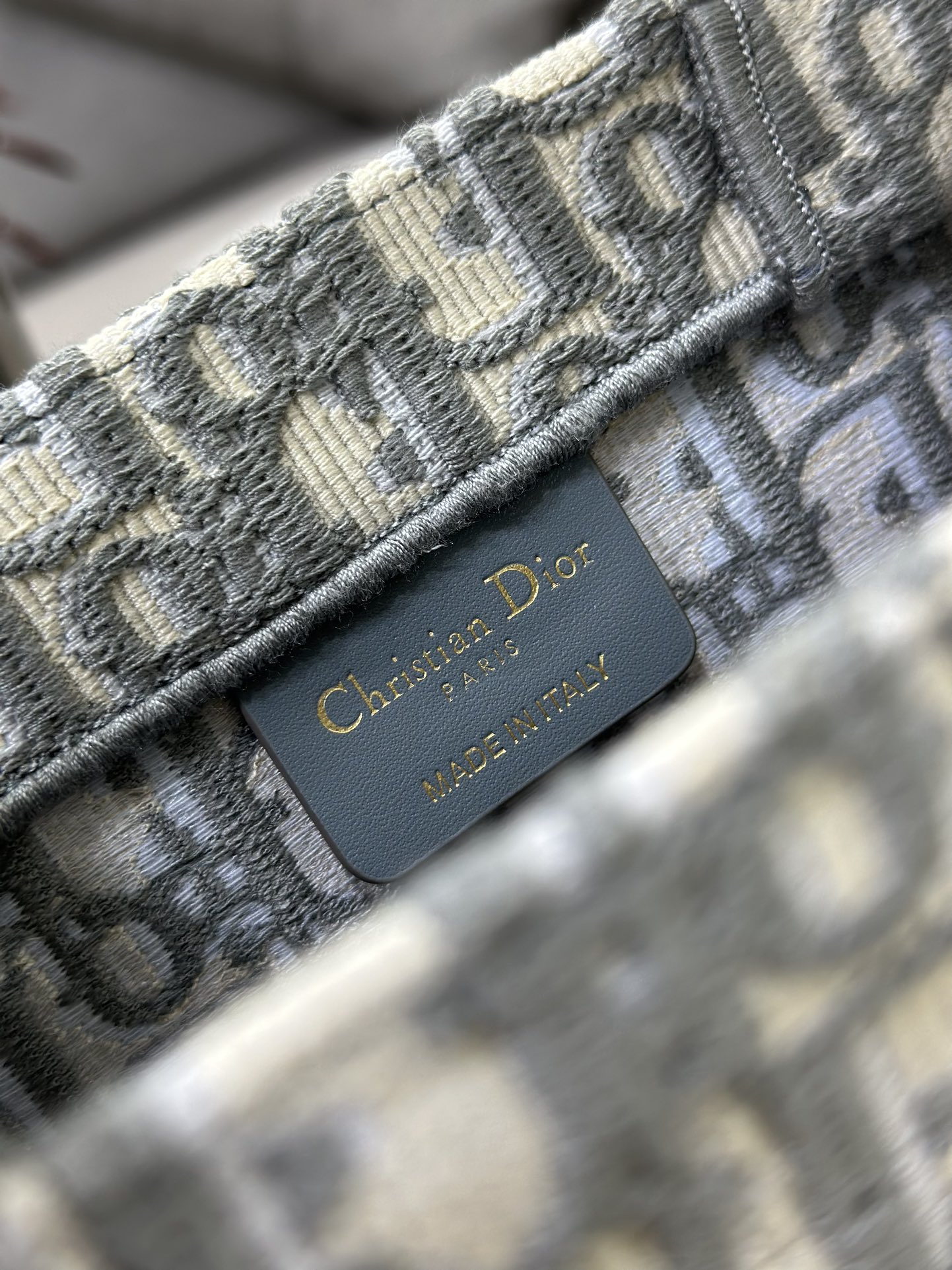 Handbag Dior M1286 size 26.5 x 21 x 14 cm - vstockx