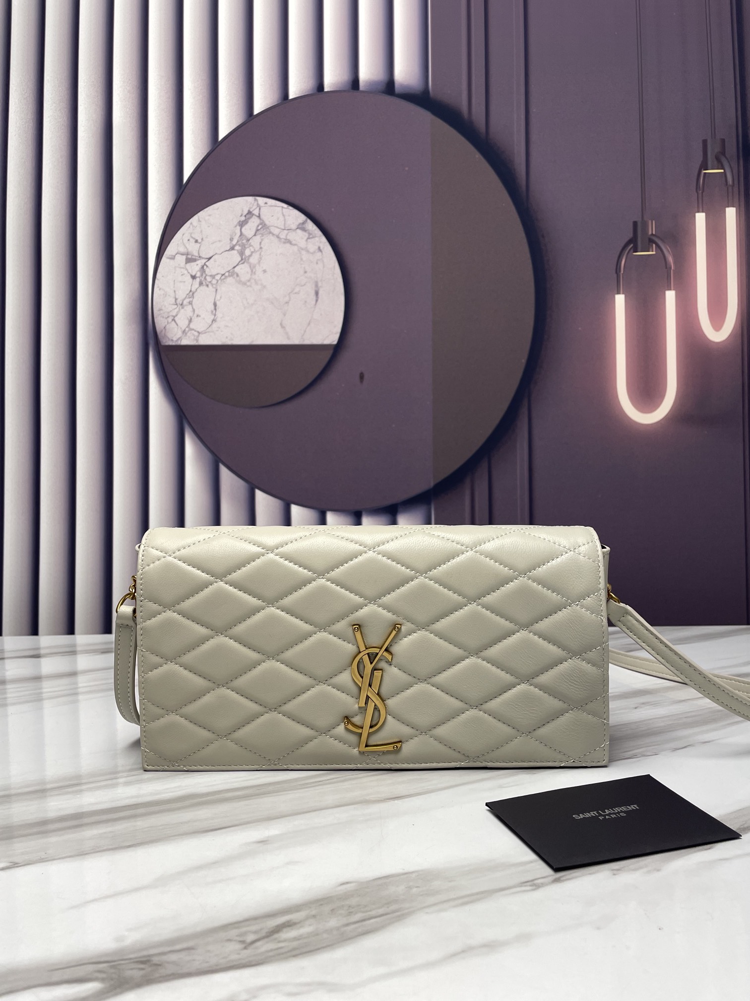 Handbags SAINT LAURENT 676628 size 26x4.5x13 cm - vstockx