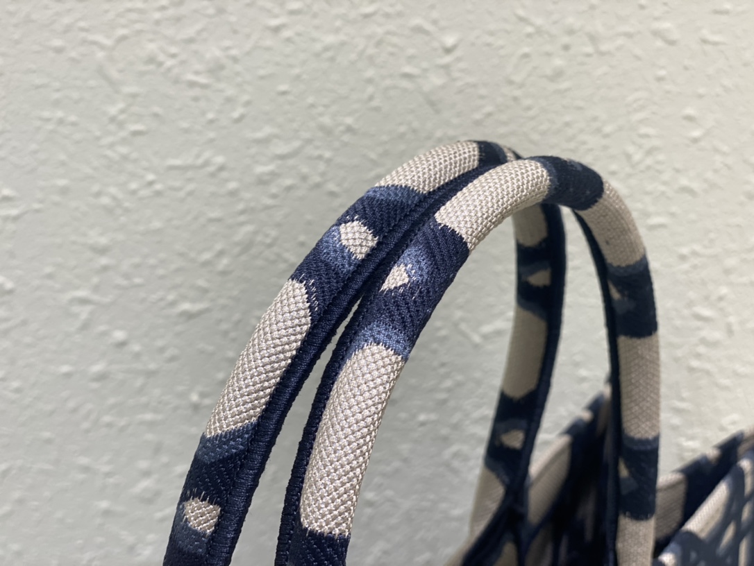 Handbags Dior 8001 size:36.5*28 cm - vstockx