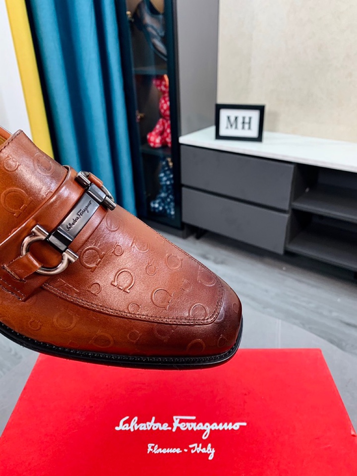 Salvatore Ferragamo Boots 24 - vstockx