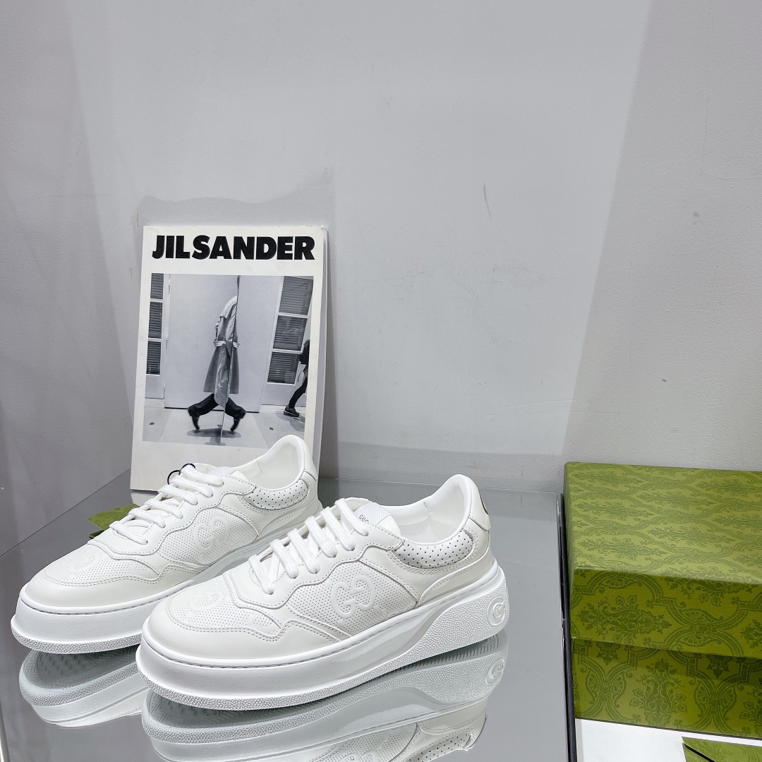 Gucci Women's GG sneaker 2 - vstockx