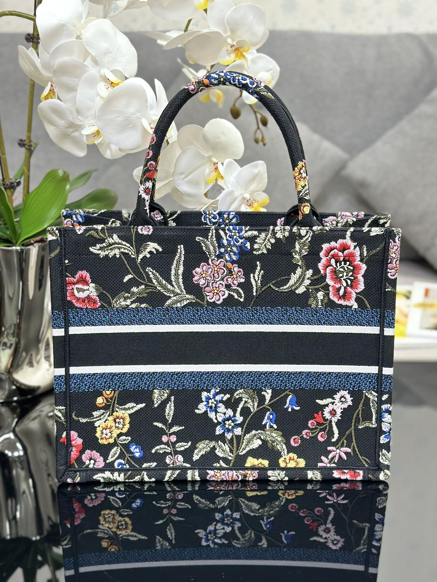 Handbag Dior M1286 size 42 x 35 x 18.5 cm - vstockx