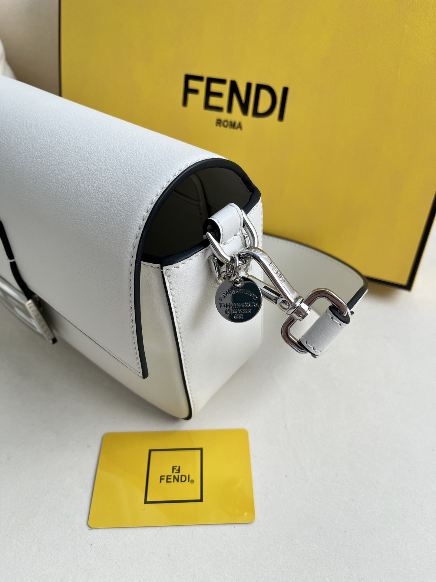 handbags FENDI 5012 size:26*5*15cm - vstockx