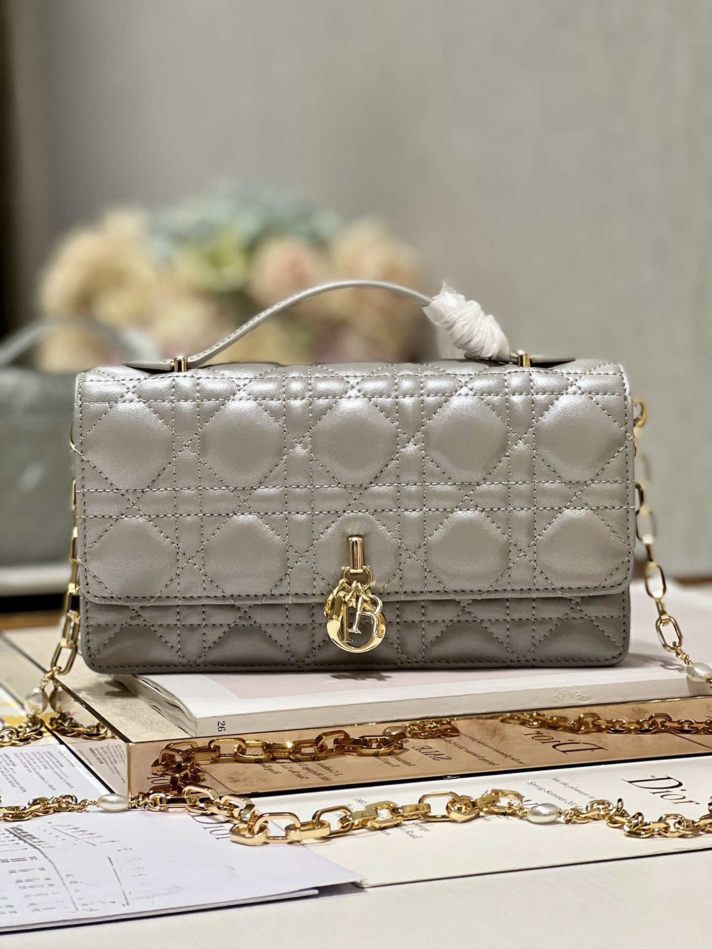 Handbag Dior 0980 size 21 x 11.5 x 4.5 cm - vstockx