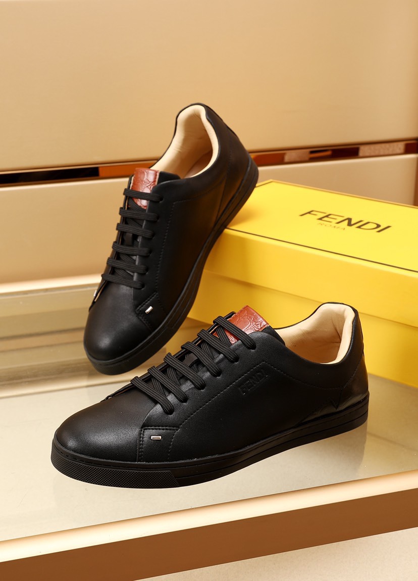 Fendi Low Top Sneakers 8 - vstockx