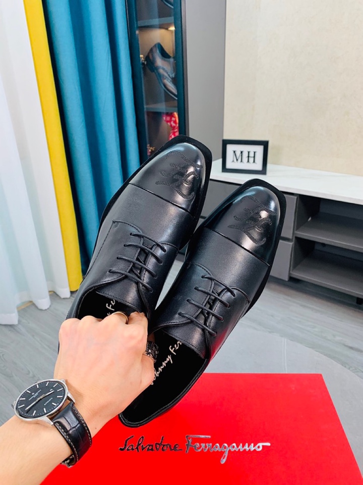 Salvatore Ferragamo Boots 22 - vstockx