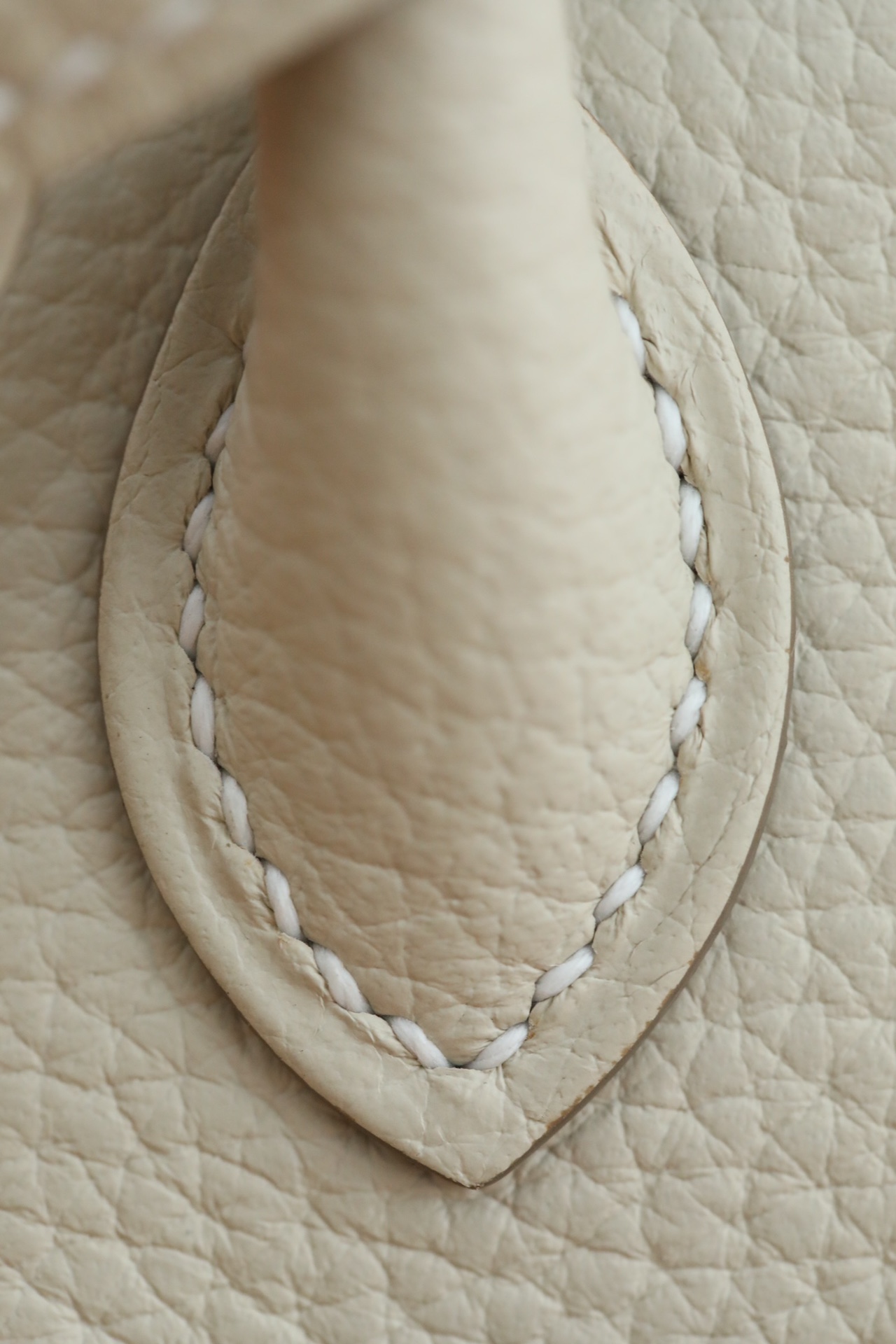 Handbags HermesLindy mini tc - vstockx