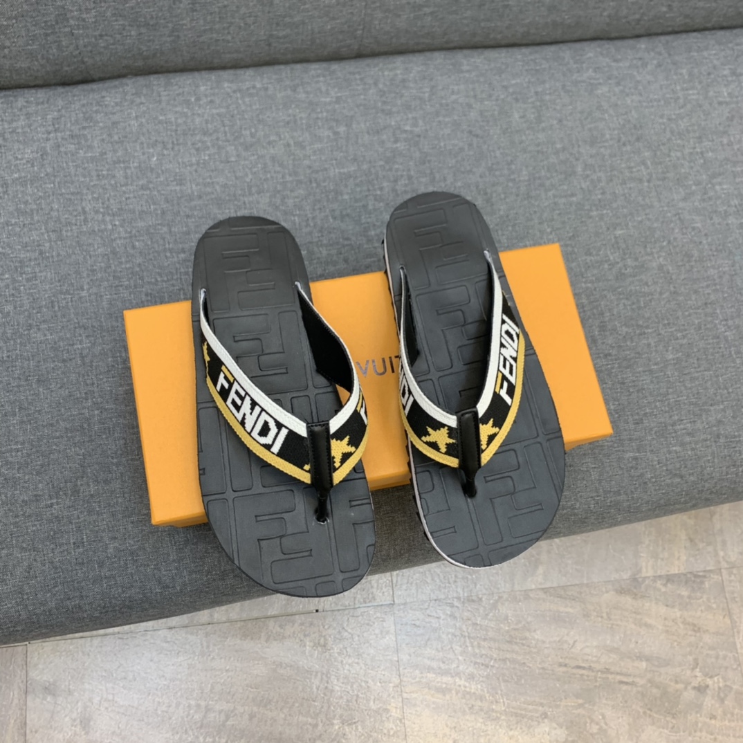 Fendi Slides 28 - vstockx
