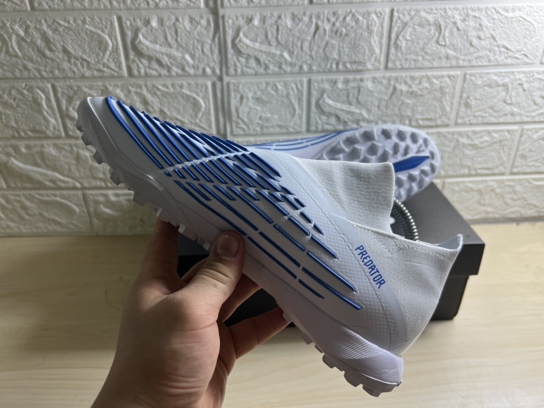 AD football shoes 22 - vstockx