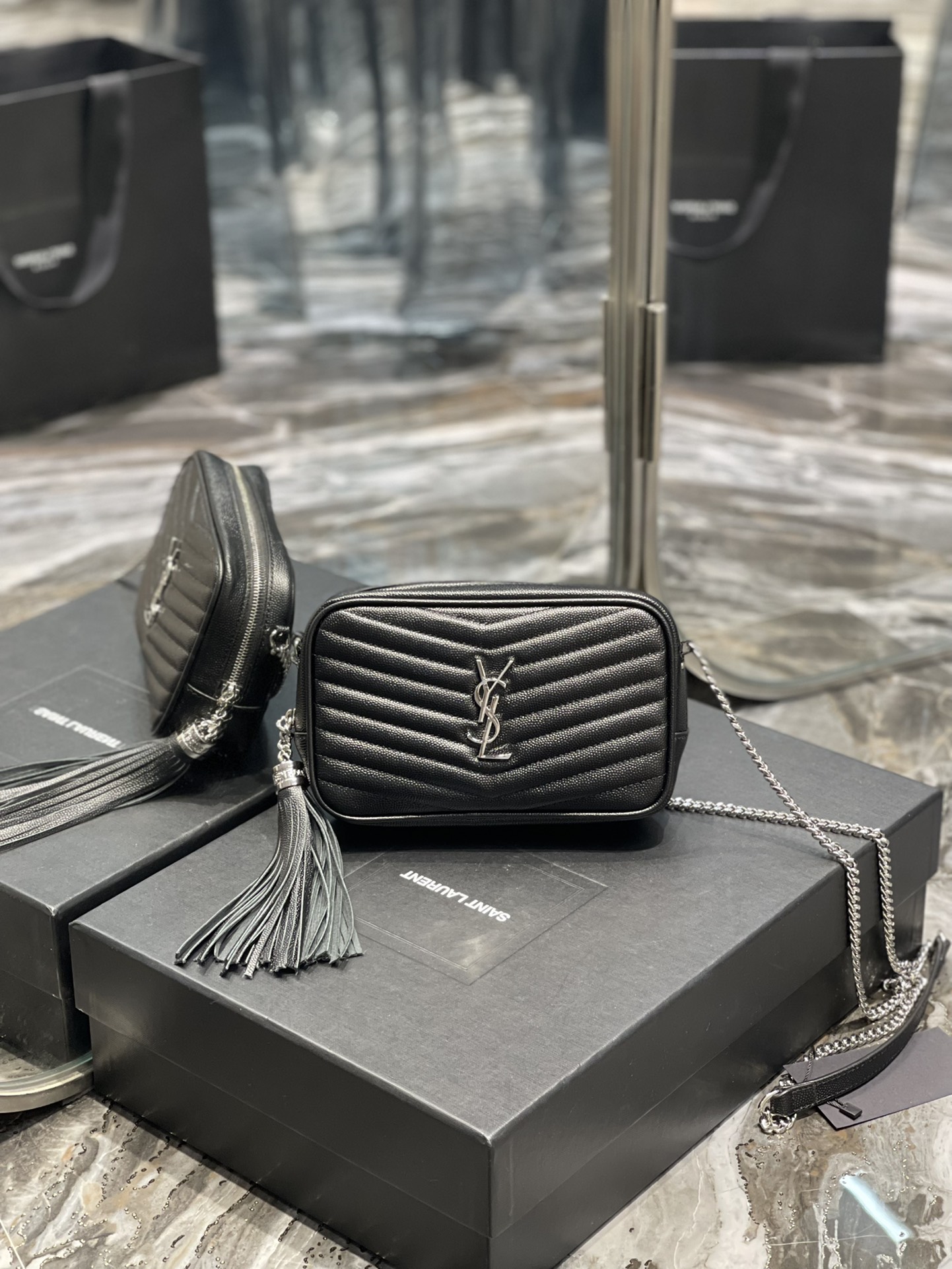 Handbags SAINT LAURENT 585040 size 18  10  5 cm - vstockx