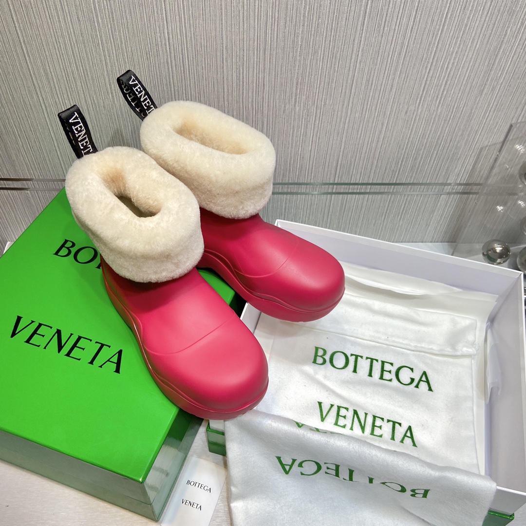 Bottega Veneta Boots 12 - vstockx