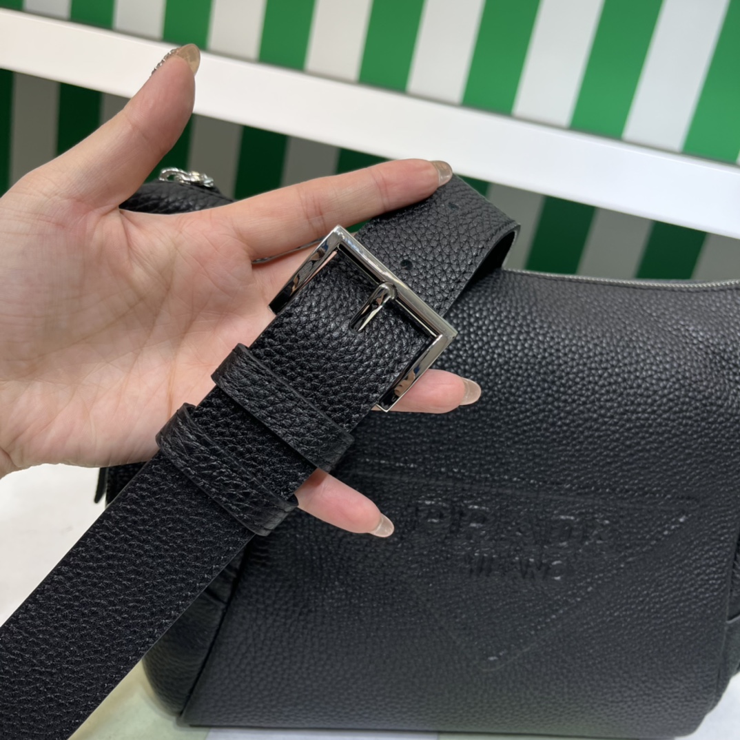 Handbags Prada 2VH165 size:23*11*26 cm - vstockx