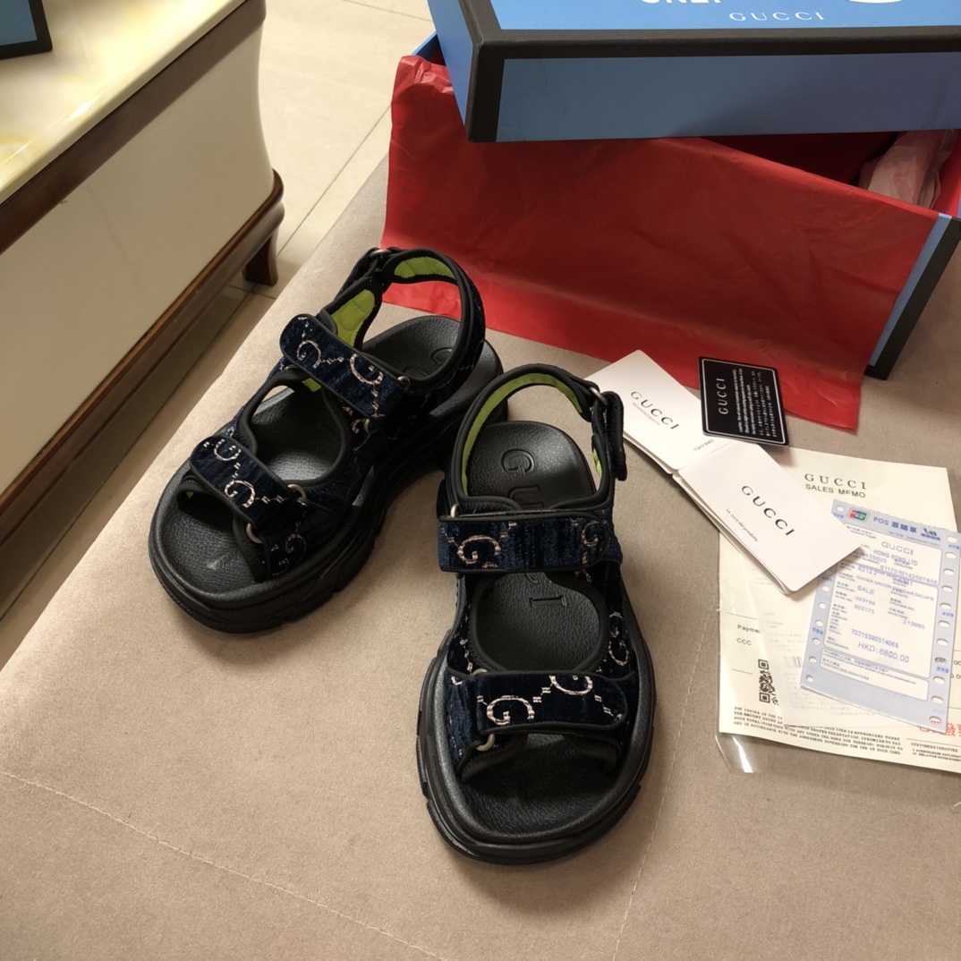 Gucci Leather espadrille with Double G WOMEN 1 - vstockx