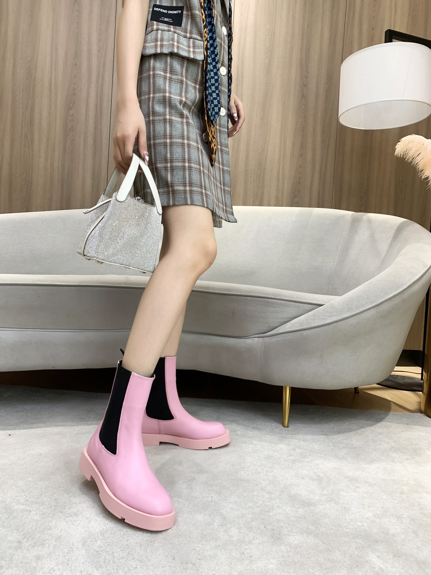 Givenchy Boots 23 - vstockx