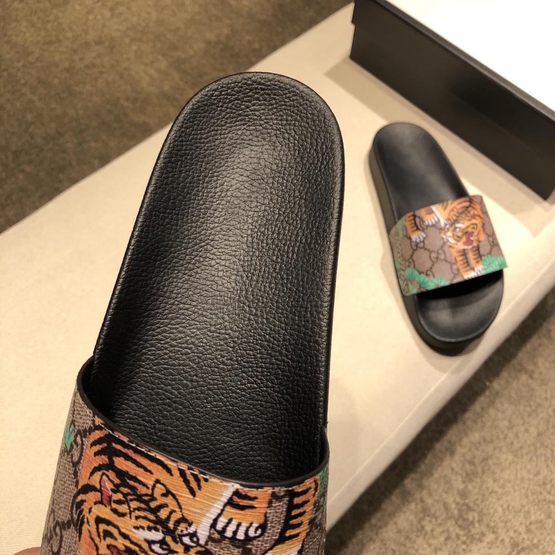 Gucci Slippers 37 - vstockx
