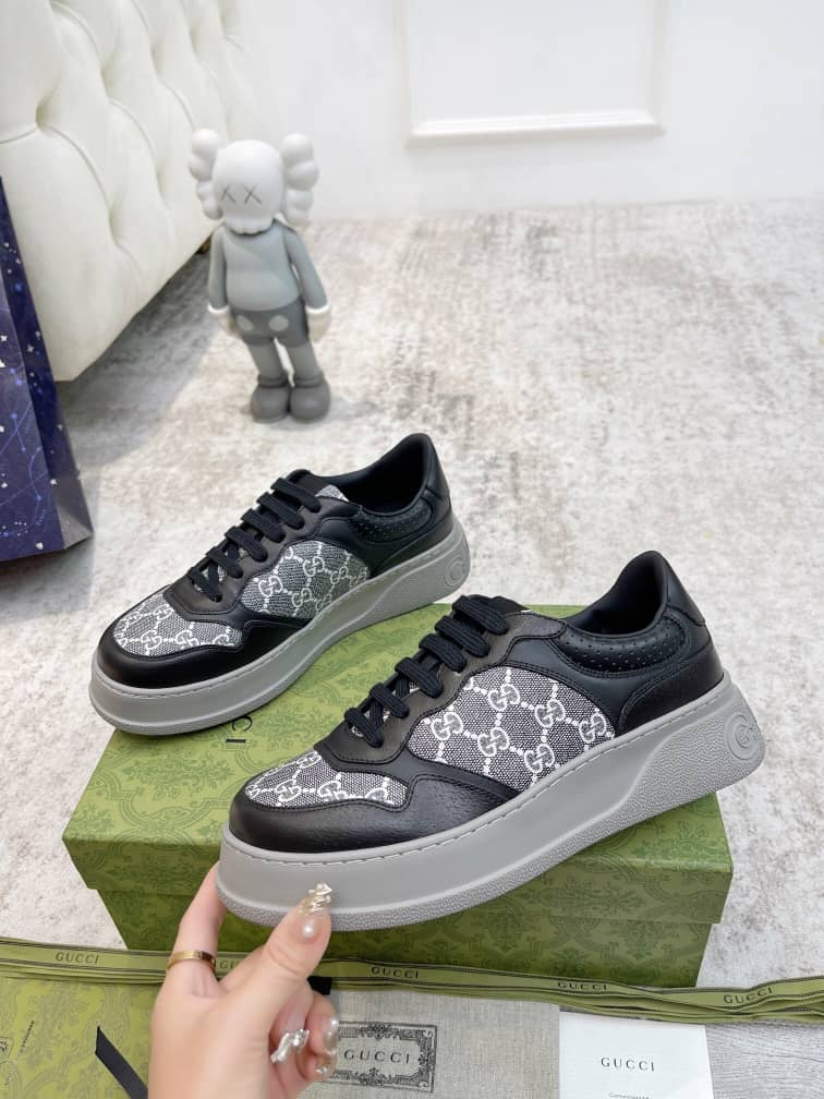 Gucci GG Sneaker Black leather trim - vstockx