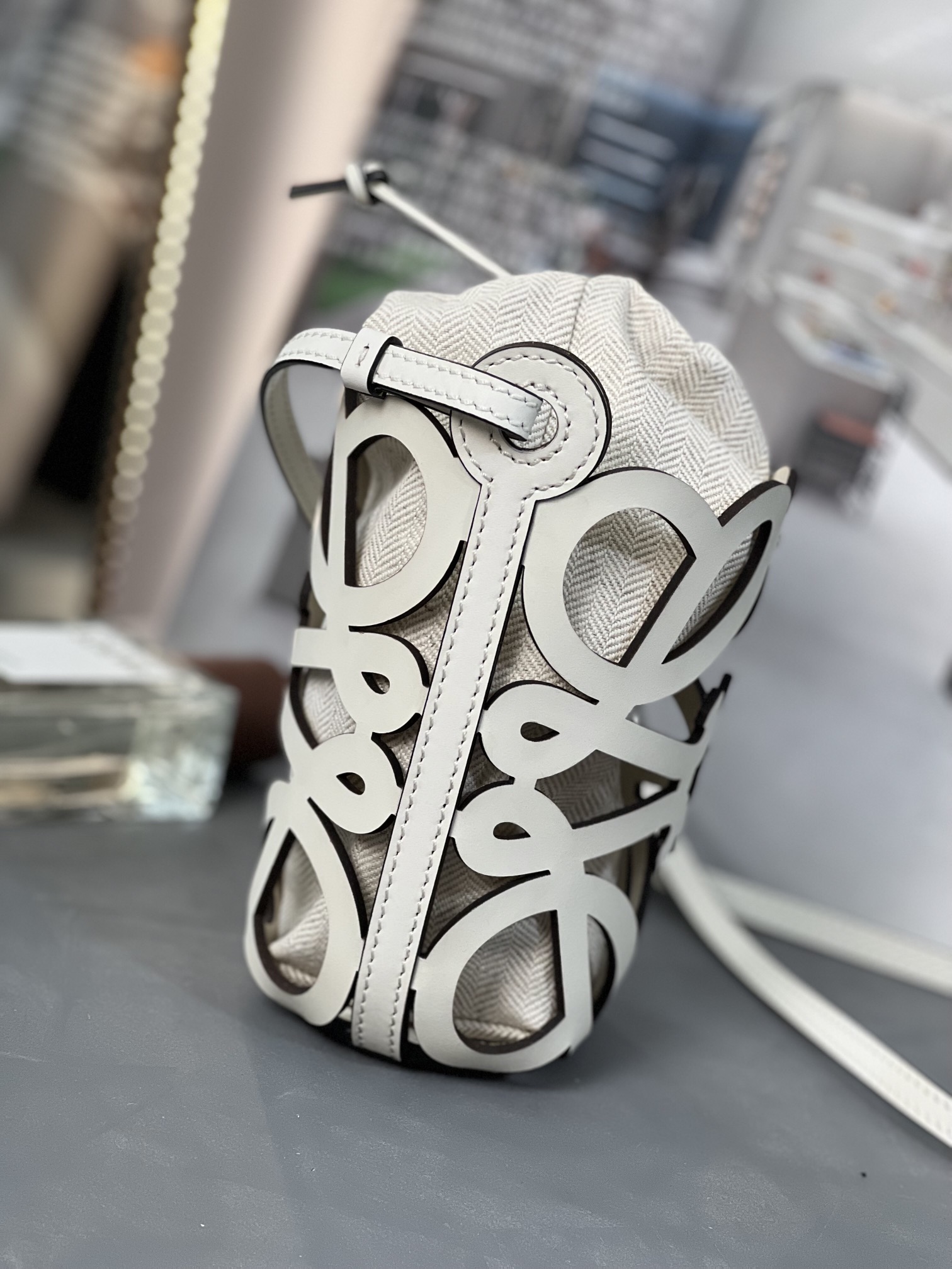 Handbags LOEWE  size:21-12-7 cm - vstockx