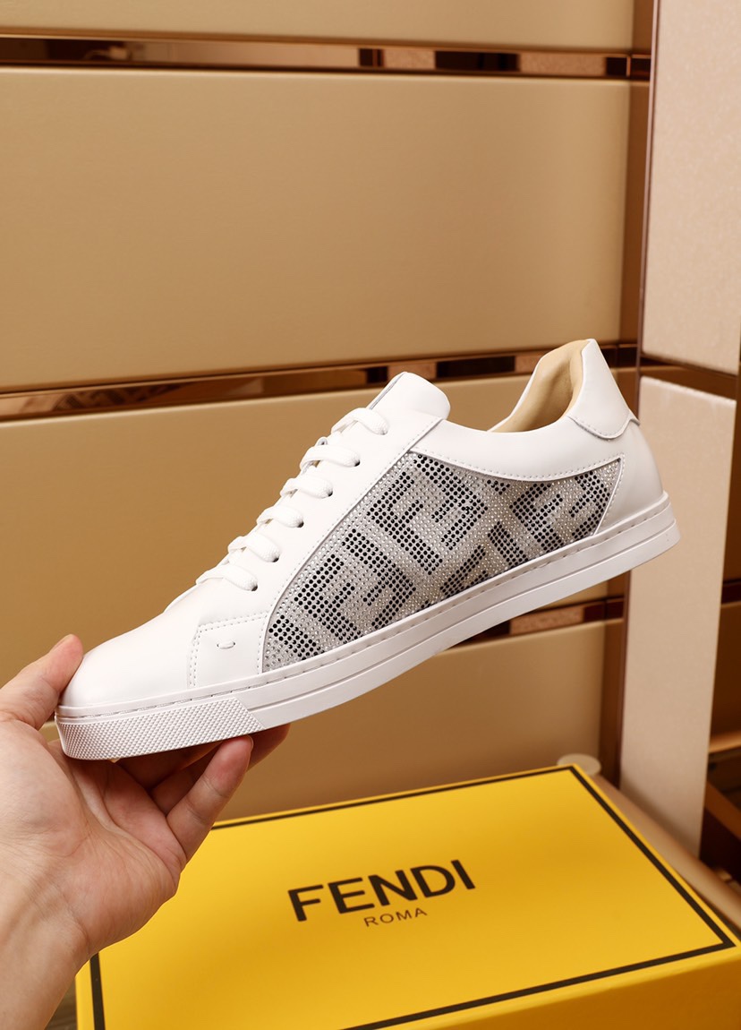 Fendi Low Top Sneakers 12 - vstockx