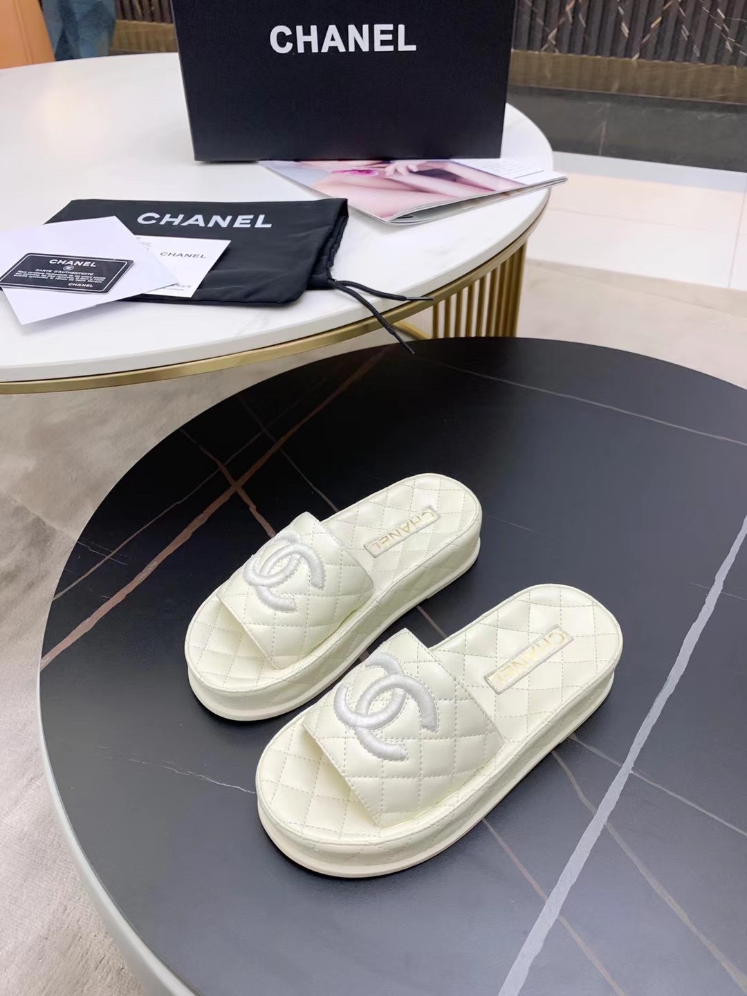 Chanel Slides 10 - vstockx