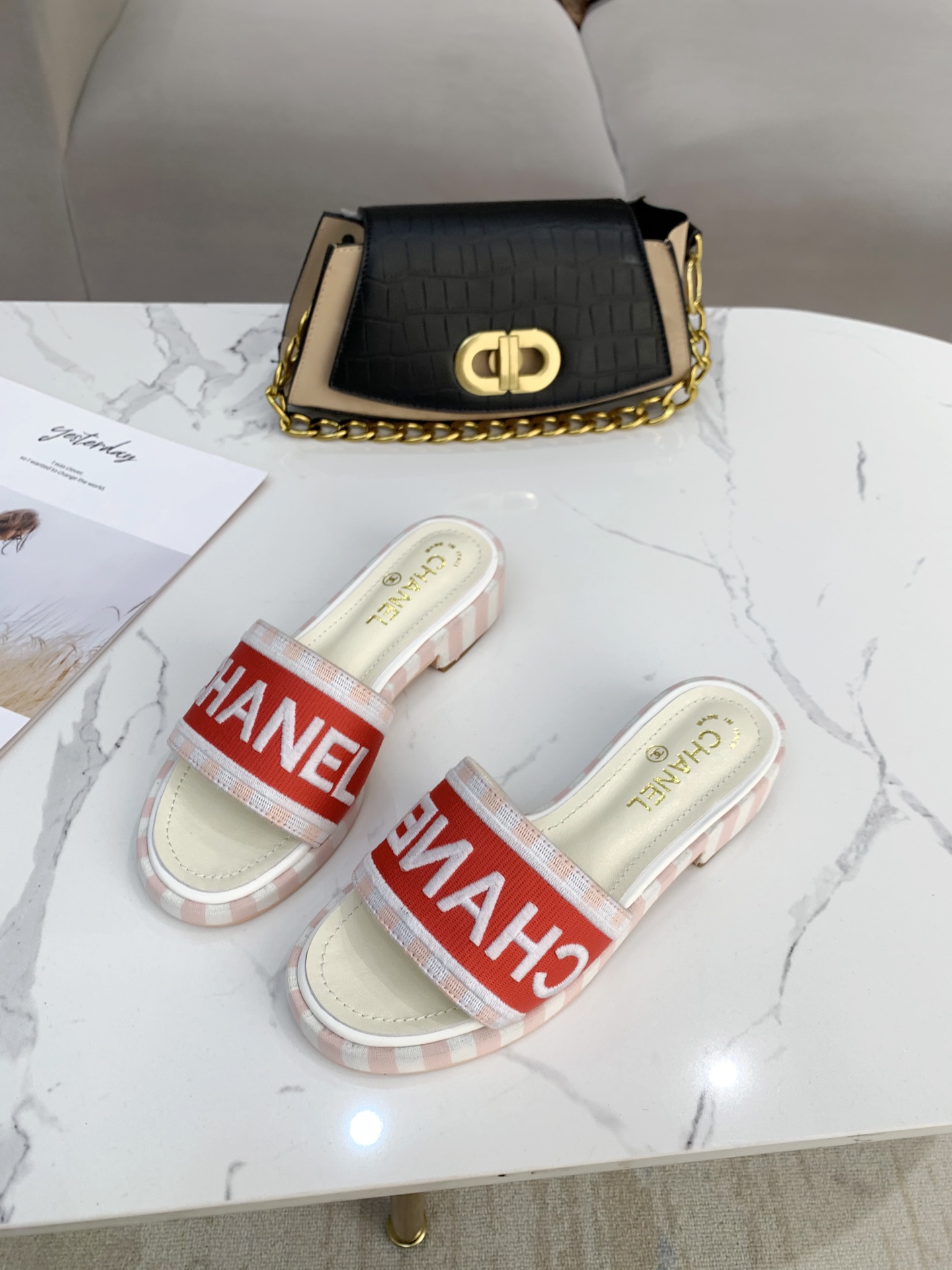 Chanel Slides 17 - vstockx