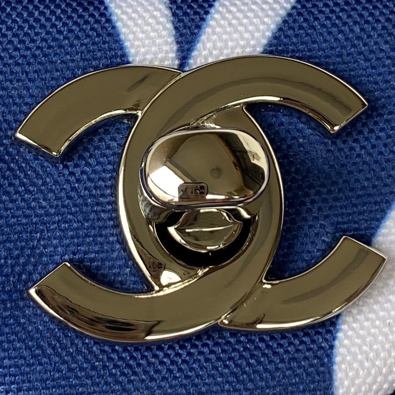 Handbag Chanel AS3521 size 15X24.5X5 cm - vstockx