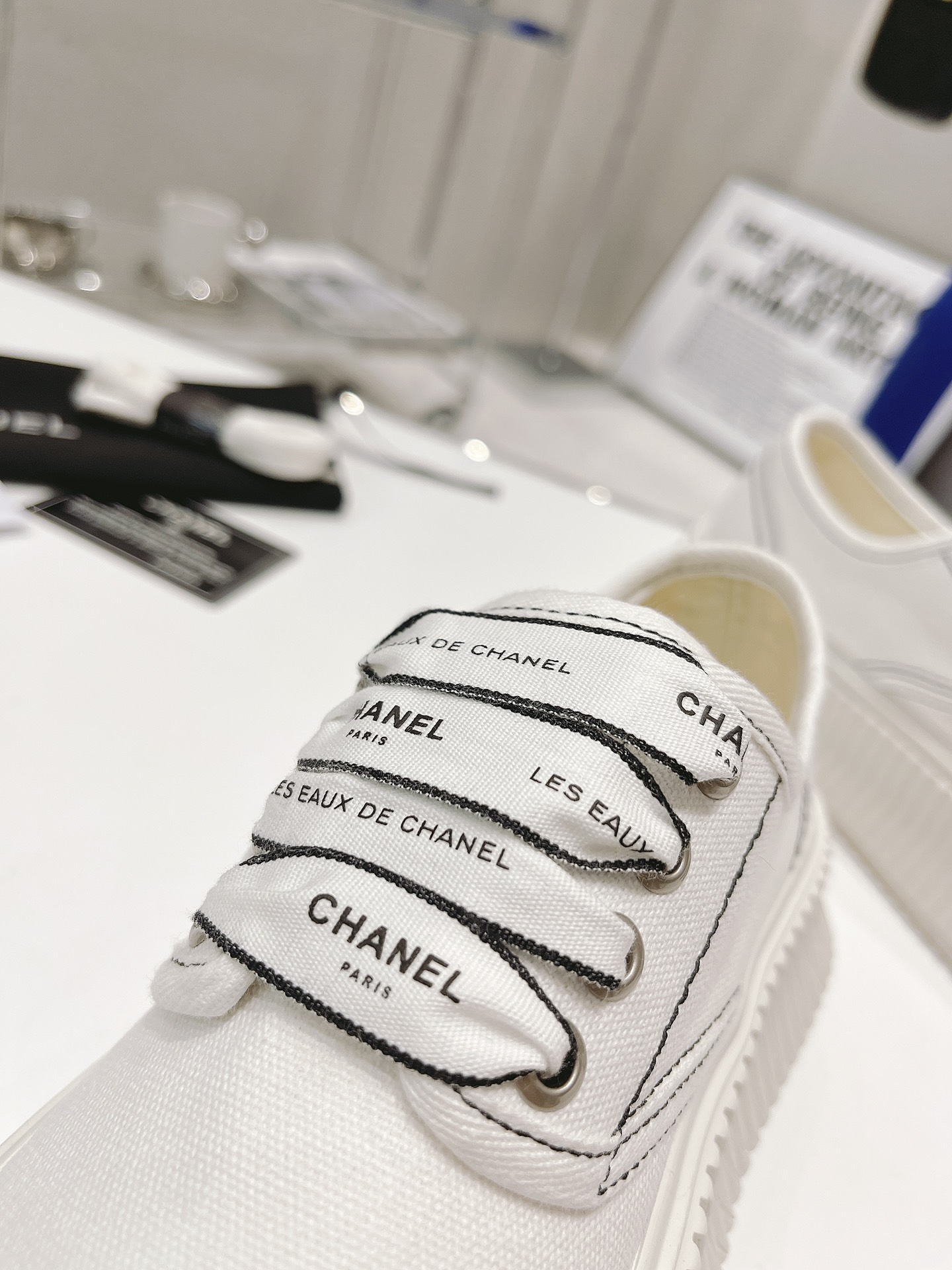 Chanel Platform Sneaker 6 - vstockx