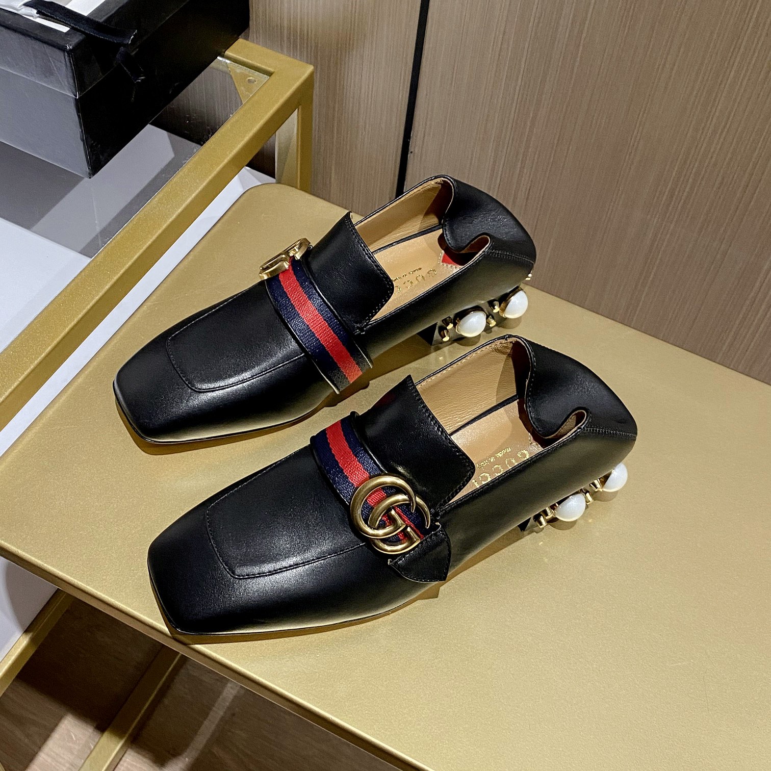 Gucci Leather mid-heel loafer Women 12 - vstockx