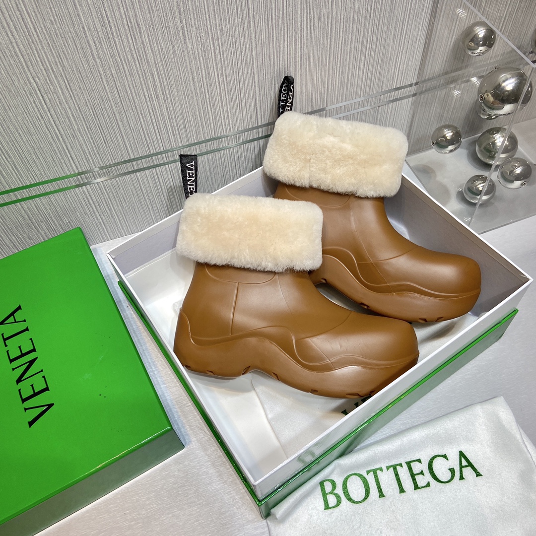 Bottega Veneta Boots 9 - vstockx