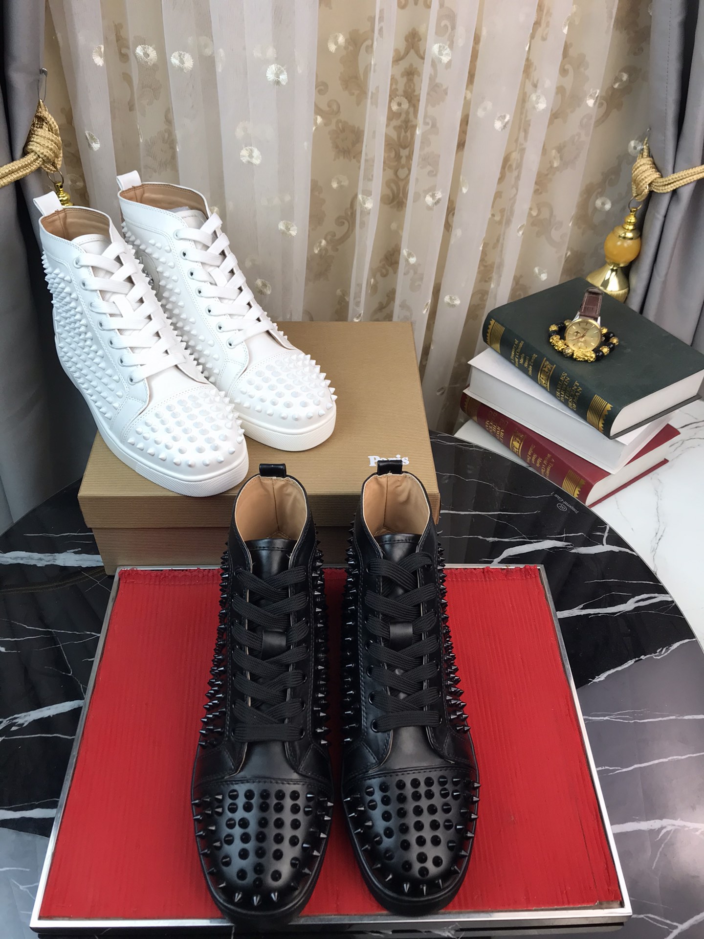 Christian Louboutin Louis Junior Spikes Orlato Flat Sneakers 4 - vstockx