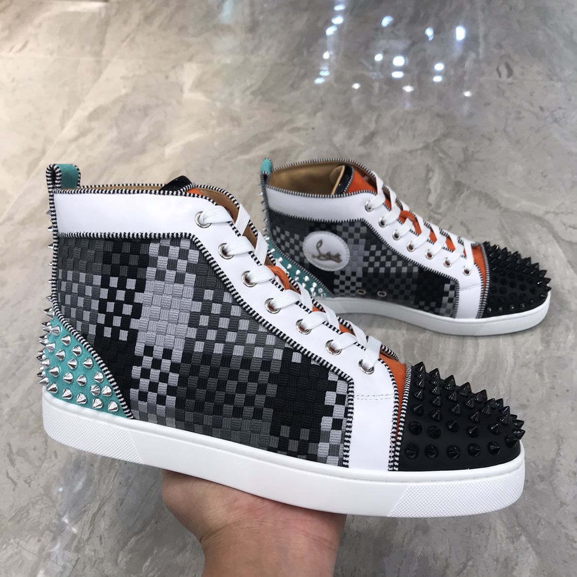 Christian Louboutin Louis Junior Spikes Orlato Flat Sneakers 27 - vstockx