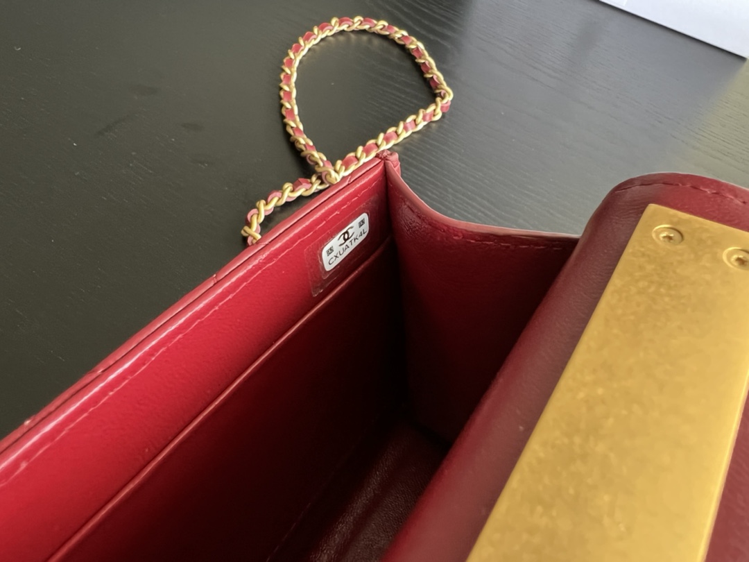 Handbag Chanel AP2945 size 11.5cmx14.5cm5.5 cm - vstockx