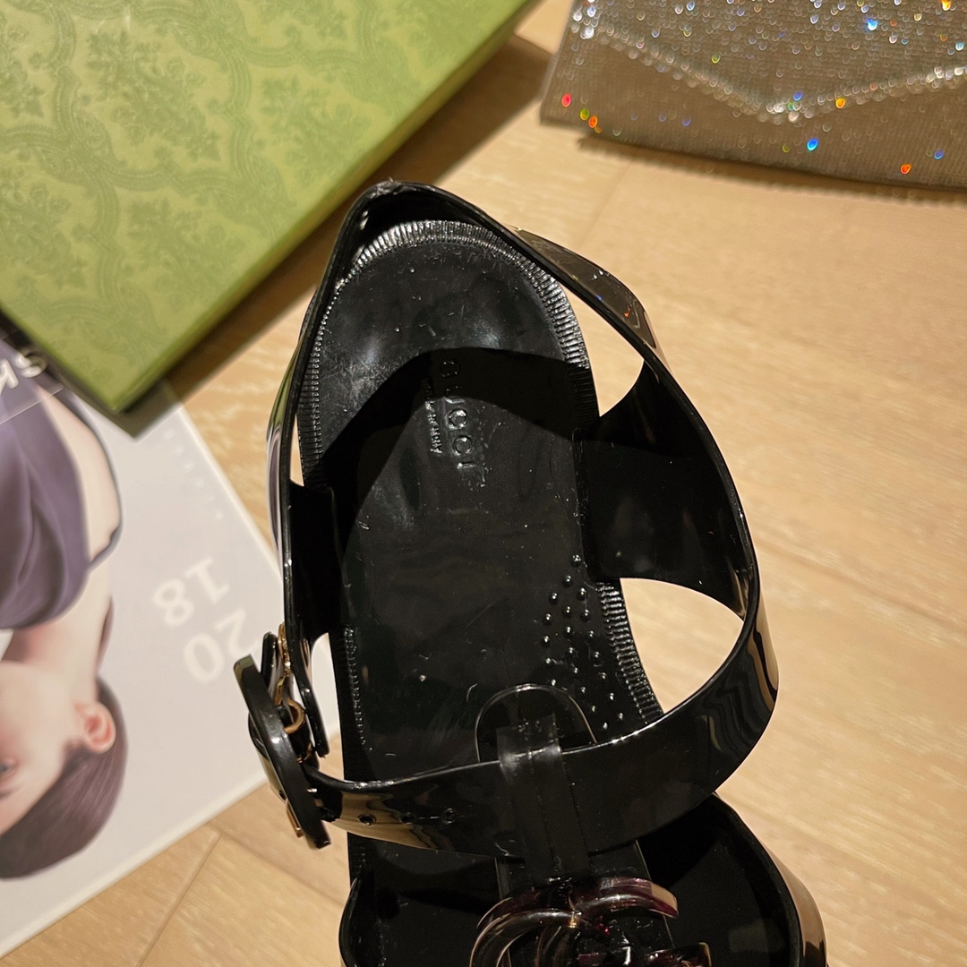 Gucci Women's sandal with Double G Women 11 - vstockx