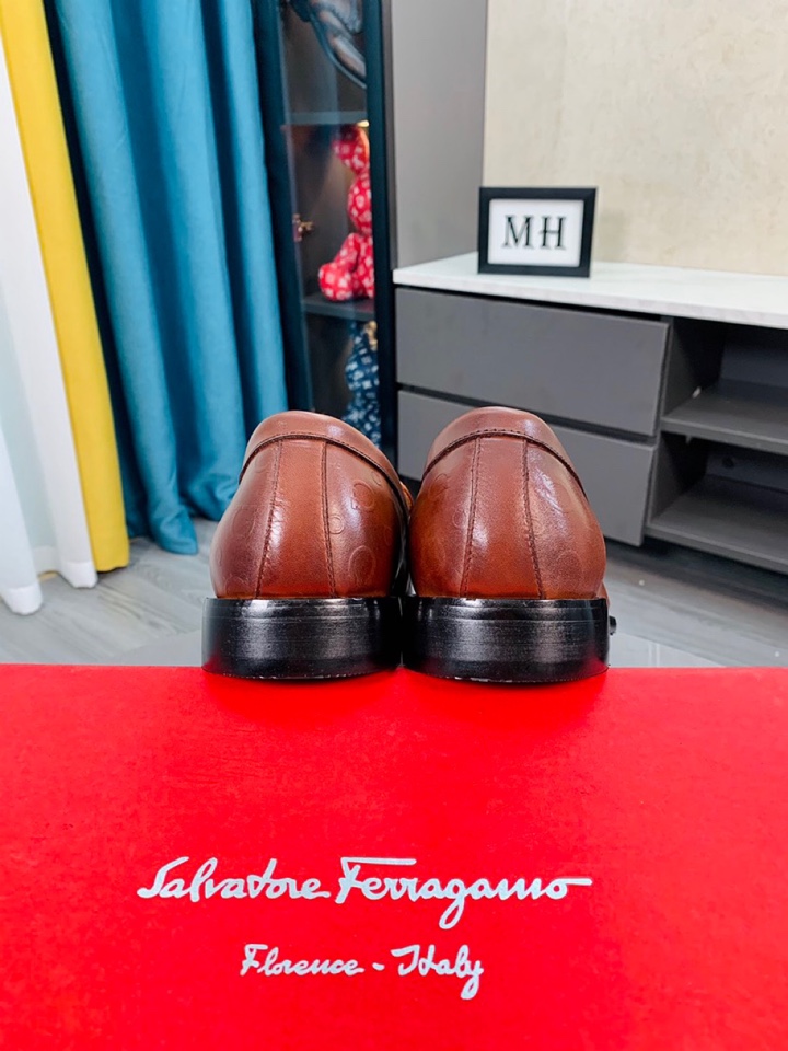 Salvatore Ferragamo Boots 24 - vstockx