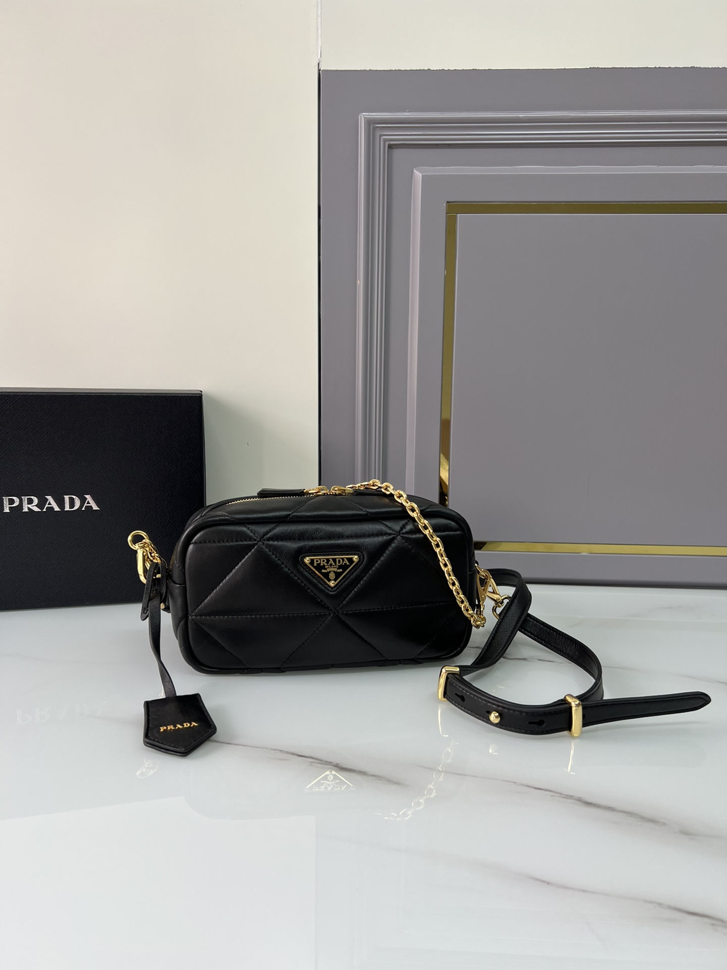 handbags prada 1BH197 22*11*7 - vstockx