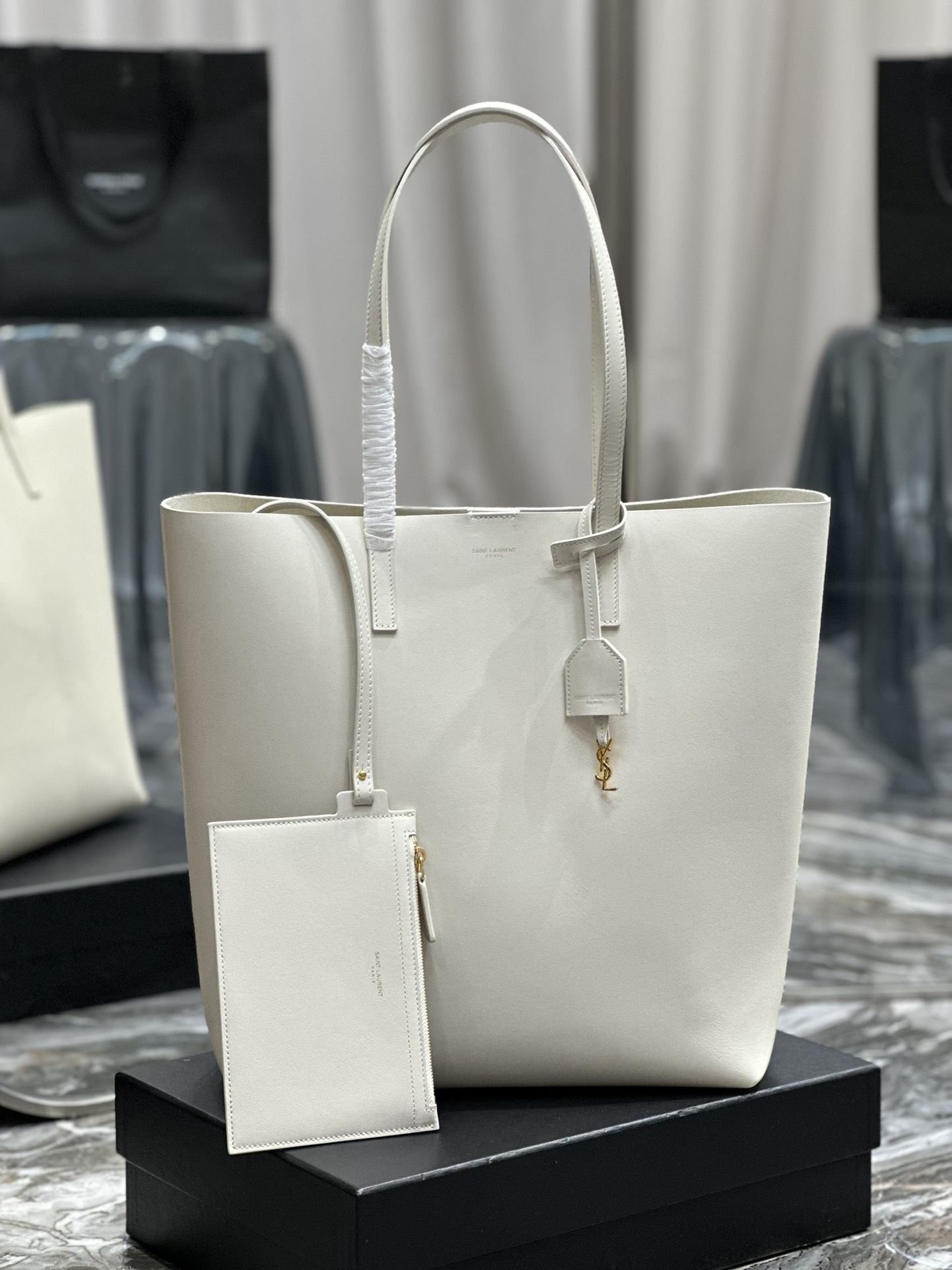 Handbags SAINT LAURENT 600306 size 32.5  35  10.5 cm - vstockx