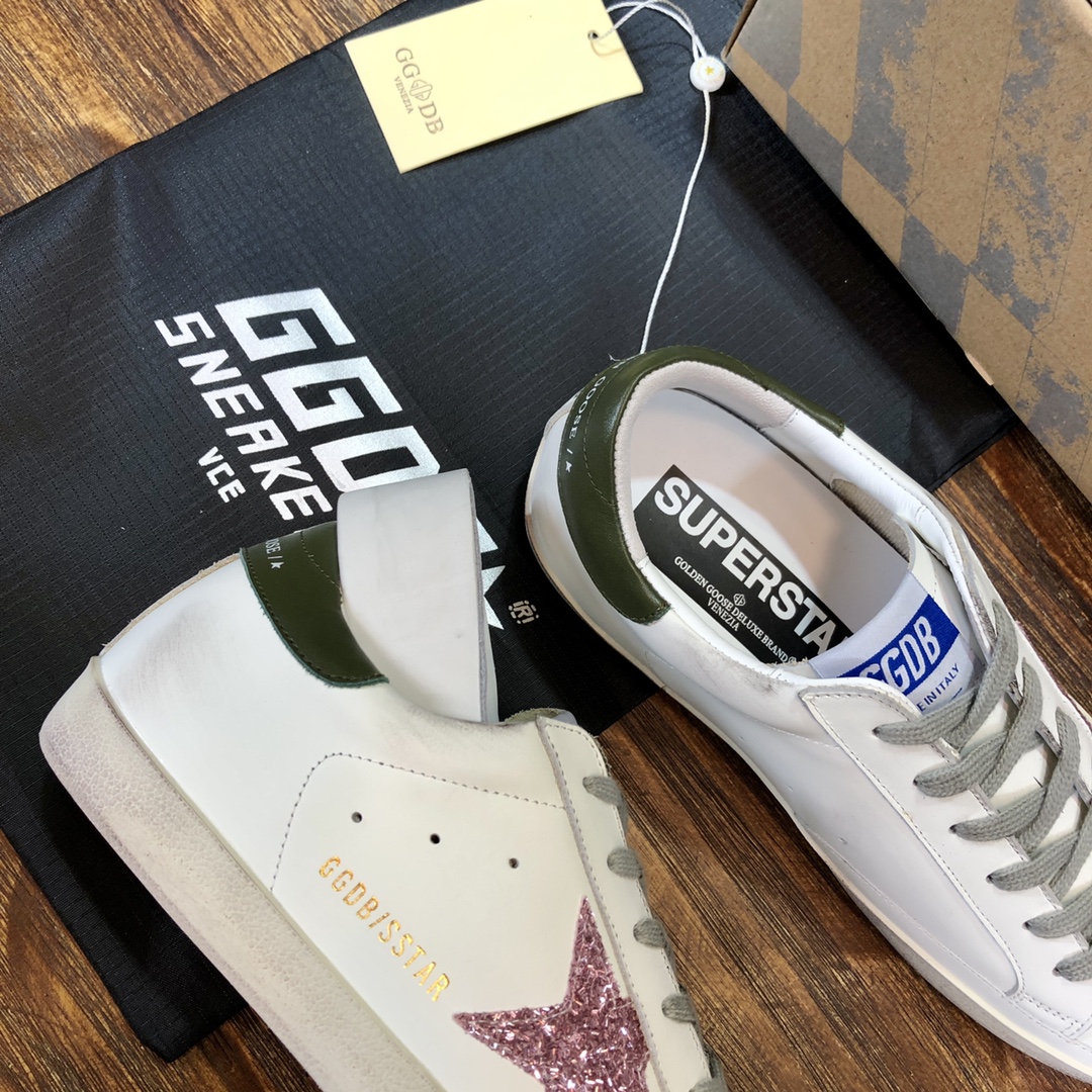 Golden Goose Superstar distressed-finish sneakers 11 - vstockx